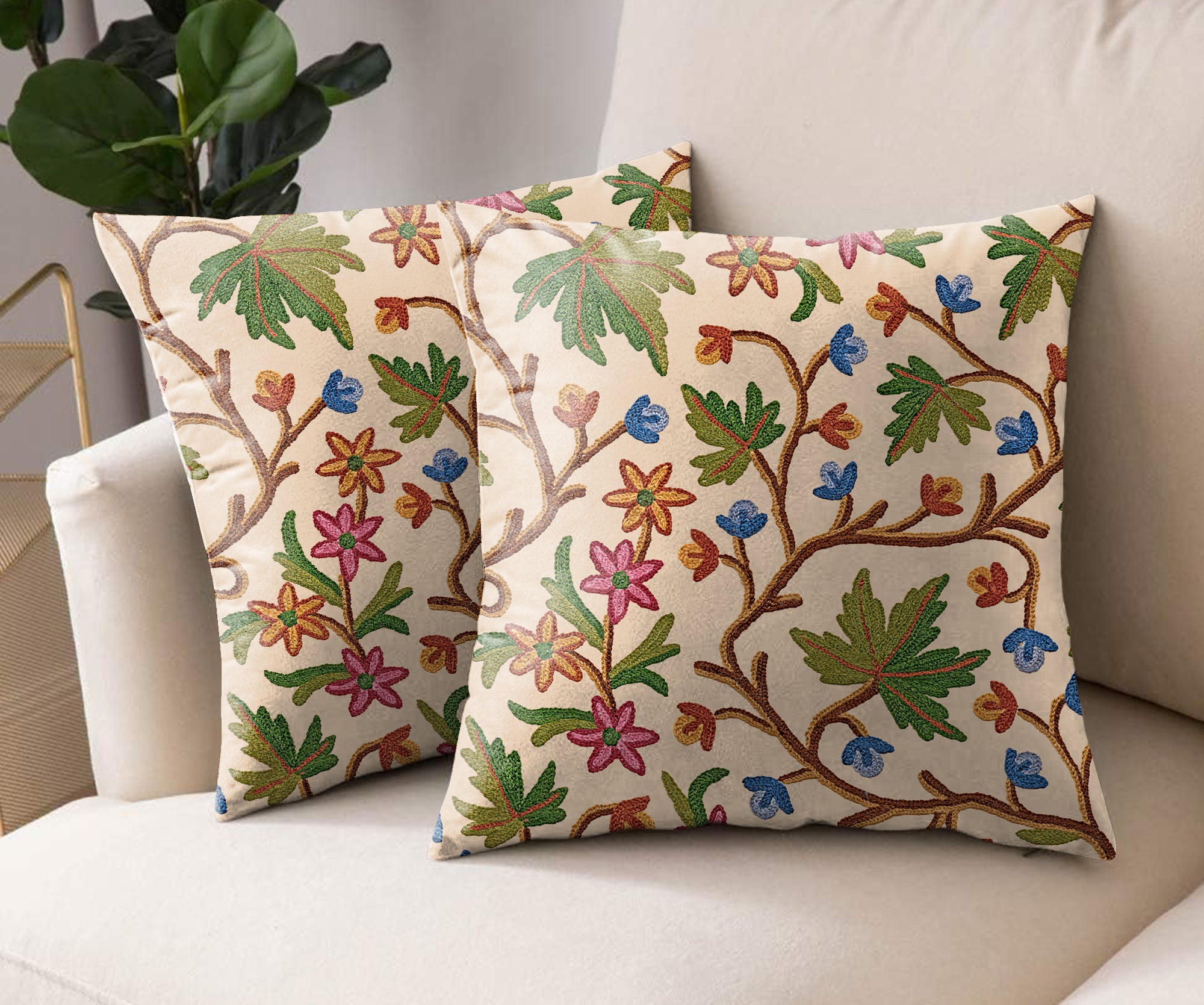 VAROSKI KASHMIRI SPANISH WHITE DIGITAL PRINTED CUSHION COVER