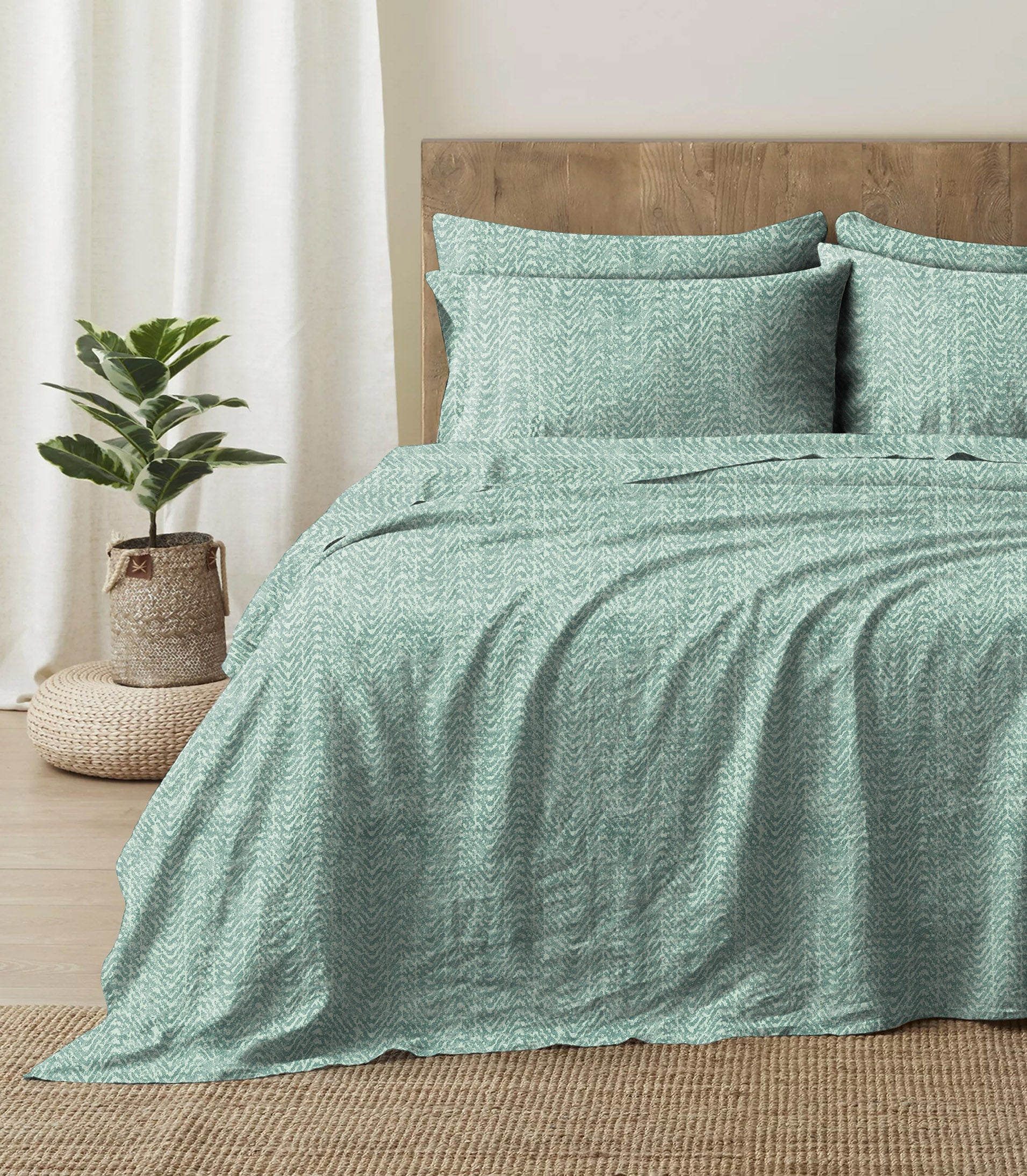 Casableu Microfiber Turin Sea Green Bedcover for Double Bed with 2 Pillow Covers King Size (104" X 90")