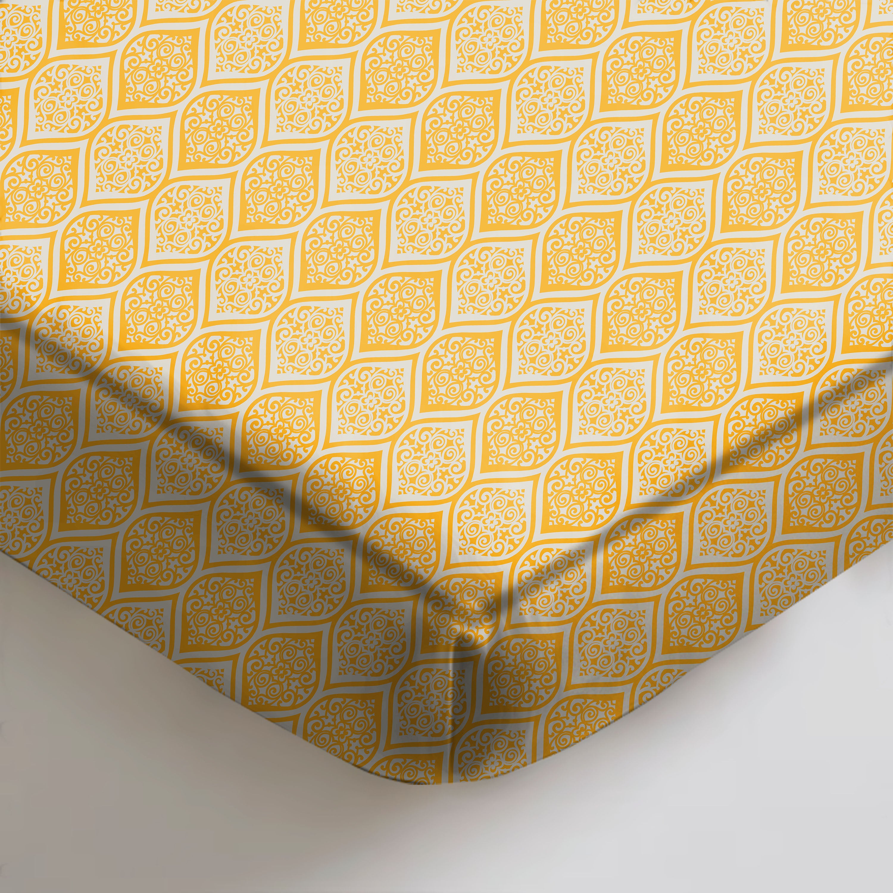 Manhattan Yellow Bedcover for Double Bed with 2 Pillow Covers King Size (104" X 90")